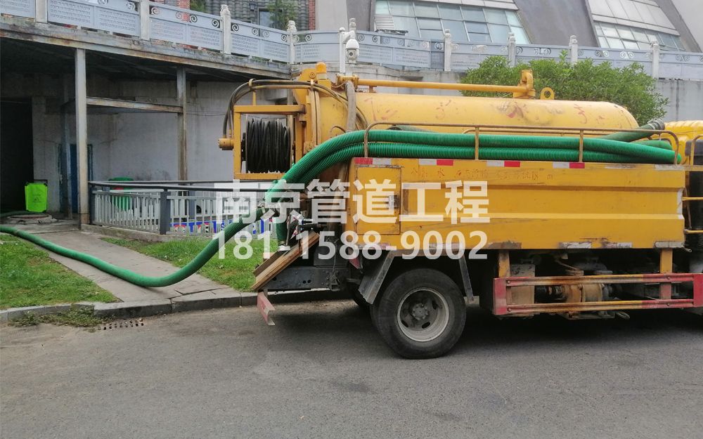 277江宁商场隔油池吸污